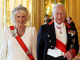 Královna Camilla a král Karel III. na banketu na hrad Windsor (8. ervence...