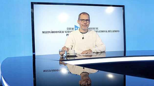 Hostem poadu Rozstel je Petr Kratochvl z stavu mezinrodnch vztah.