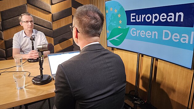 Hostem pořadu Rozstřel je odborník na ústavní právo Jan Kudrna z Právnické fakulty UK.