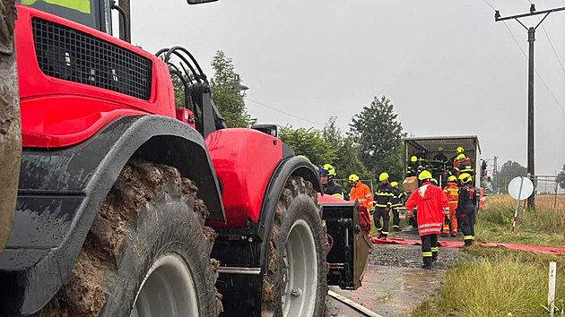 Zchrann tvar HZS R zahjil v Hustopech nad Bevou vstavbu protipovodovch zbran, jejich clem je ochrnit kritick zem havrie cisteren s benzenem ohroen nejen vysokou vodou, ale i monou kontaminac benzenem. (8. ervence 2025)