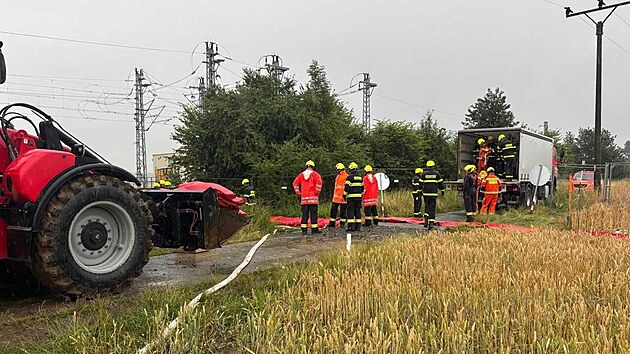 Zchrann tvar HZS R zahjil v Hustopech nad Bevou vstavbu protipovodovch zbran, jejich clem je ochrnit kritick zem havrie cisteren s benzenem ohroen nejen vysokou vodou, ale i monou kontaminac benzenem. (8. ervence 2025)