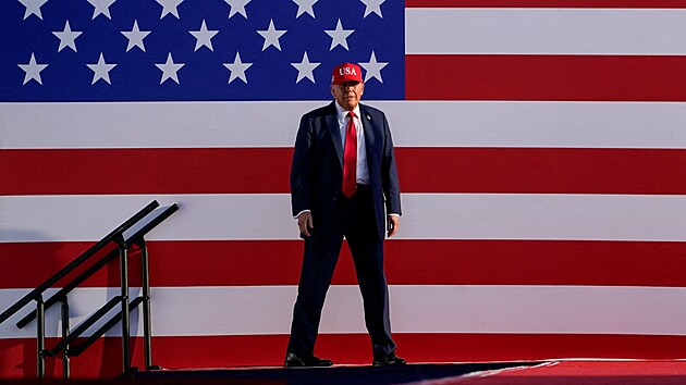 Údaje o zaměstnanosti ve Spojených státech jsou zmanipulované pro politické účely, napsal v pátek americký prezident Donald Trump na sociální síti Truth Social. Šéf Bílého domu zároveň oznámil, že nařídil odvolání komisařky Úřadu pro statistiku práce Eriky McEntarferové, kterou do funkce jmenoval prezident Joe Biden.