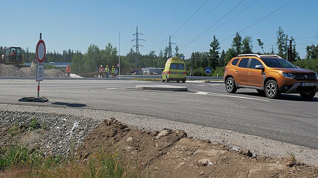 Prce na budovn sti obchvatu ru pokrauj nyn hlavn na okrunch kiovatkch - na snmku sten uzaven objezd na okraji msta v ulici Brnnsk.