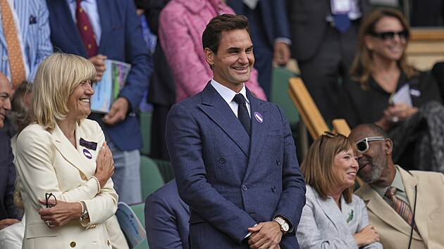 Roger Federer se vrtil do Wimbledonu v roli divka.