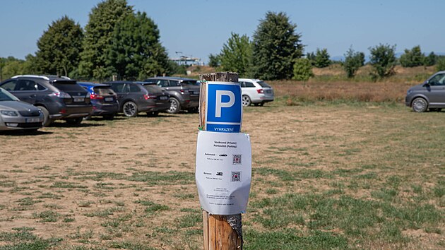 Placen parkovit na pozemku jednoho z oban Nkla