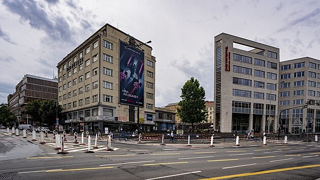 Horn st Vclavskho nmst je u rok kompletn rozkopan. (23. ervna 2025)