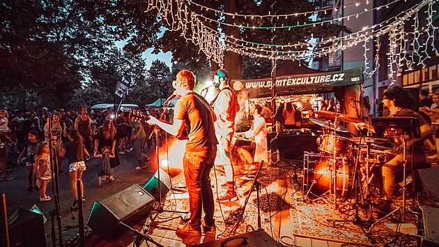 Na lzeskou kolondu v Podbradech se po roce vrt festival Kafkotheque.