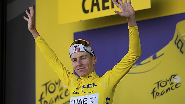 Tadej Poga�ar se op�t py�ní dresem pro vedoucího závodníka Tour de France.