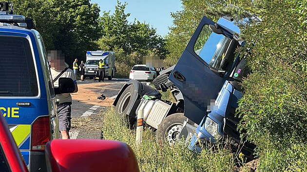 Silnici I/16 u obce Nov Ves na Mlnicku uzavela dopravn nehoda. (1. ervence 2025)