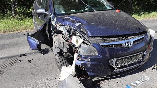 Dopravn nehodu se zrannm na eskolipsku v ptek 4. ervence 2025 zpsobila slepice. Vltla do jzdn drhy idice, kter v 17 hodin projdla v osobnm vozidle Hyundai ve smru od Poles do Zkup.