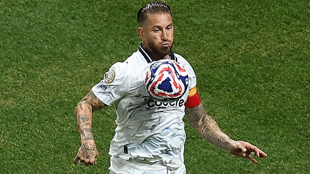 panlsk stoper Sergio Ramos v dresu Monterrey na MS klub proti Dortmundu.