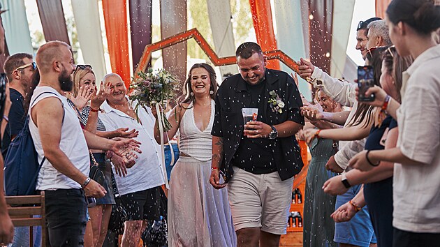 Na festivalu Beats for Love se kad den kon i jedna svatba.