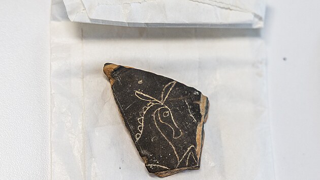 Uniktn archeologick nlezy pod budouc dlnic D35 na Krlovhradecku (3. ervence 2025)
