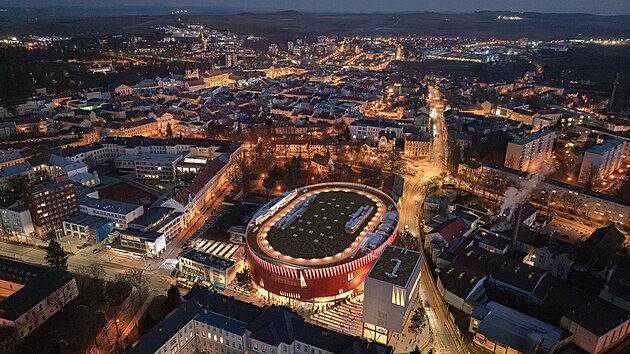 Zachovn lokality arny v centru Jihlavy bylo jednm ze zsadnch rozhodnut msta. Projekt se dky nmu vymyk trendu pesouvn velkch sportovnch staveb na periferie.