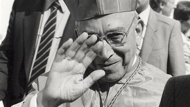 Kardinl a papesk nuncius Agostino Casaroli, nrodn pou Velehrad 5. ervence 1985.
