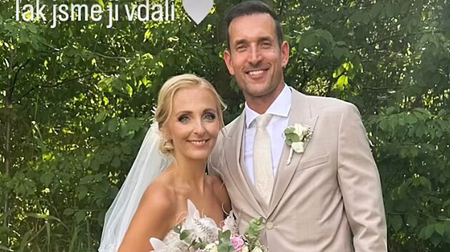 Martin Kol (45) si vzal svou dlouholetou partnerku Nikolu Lukovou (40), se kterou m dv dcery. (5. ervence 2025)