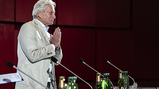 Michael Douglas na tiskové konferenci (5. �ervence 2025)