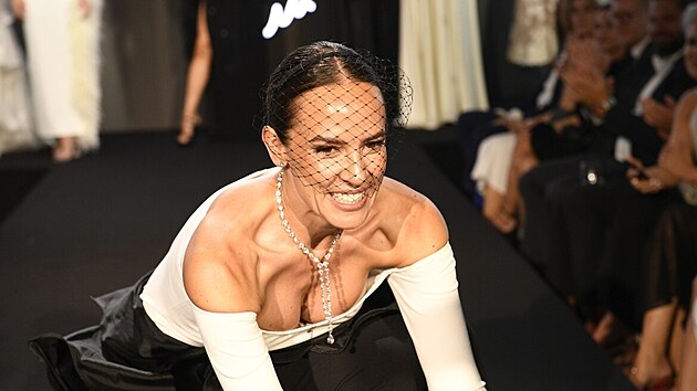 Zuzana Lek ern na sv pehldce v Karlovch Varech (6. ervence 2025)