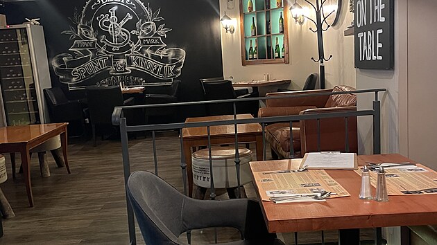 Restaurace �punt & Knofl�k