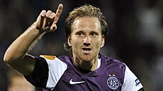 POZOR NA M�. �eský úto�ník Tomá� Jun z Austrie Víde� se raduje ze své branky v...