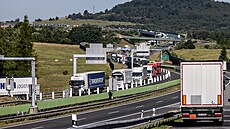 Dálnice D8 na Ústecku ped hranicí s Nmeckem se kvli plánovaným pracím v...