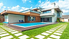 Letní oáza stylu: Vybrali jsme ty nejkrásn�j�í obklady kolem bazénu