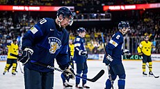 Mikael Seppälä jede k brance bhem zápasu MS mezi Finskem a védskem.