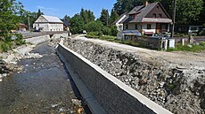 Opravy koryta eky Blé.