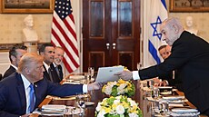 Americký prezident Donald Trump a izraelský premiér Benjamin Netanjahu na...