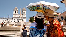 Turisté navtvují panlské schody v ím bhem vlny veder v Itálii. (1....