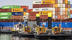 Rotterdamský p�ístav (1. kv�tna 2025)