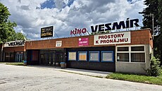 Sou�asná podoba objektu bývalého kina Vesmír v centru Orlové. �eká ho demolice....