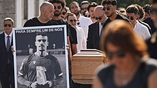 Poheb portugalských fotbalist Dioga Joty a Andrého Silvy v Gondomaru