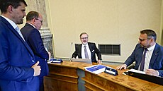 Ped jednáním vlády. (9. ervence 2025)