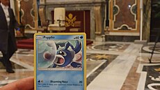 Pape Lev XIV. a jeho podpis na sbratelské kart Pokémon TCG