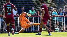 Jan tvrteka z Ústí inkasuje z penalty.