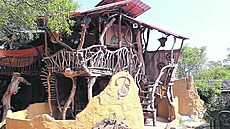 Jedno ze stavení v resortu Humbhaha v Kataragam. Dostal jsem k obývání první...