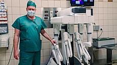 Olomoucká fakultní nemocnice si poídila druhý robotický operaní systém da...