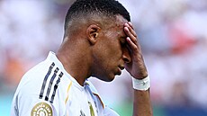 Kylian Mbappé z Realu Madrid proívá nepovedený zápas.