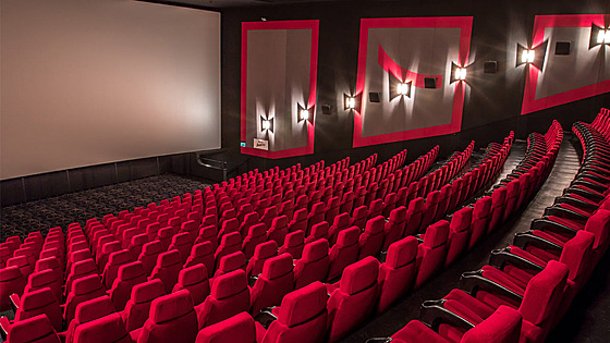 Cinema City na praské Floe byla v dob pedprodeje lístk na Nolanv epický...