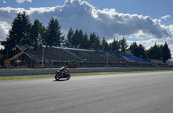 Brnnský Masarykv okruh se chystá na návrat motocyklové Grand Prix. Kolem...