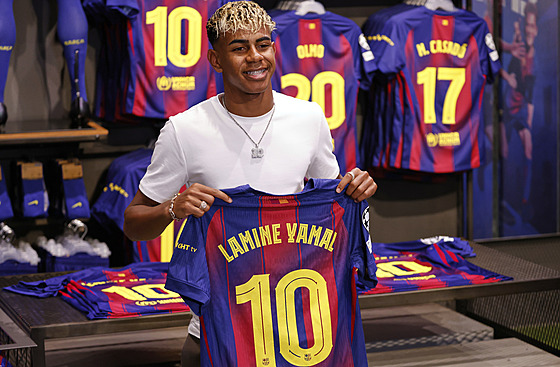 Lamine Yamal bude nov pokraovat v Barcelon s íslem 10.