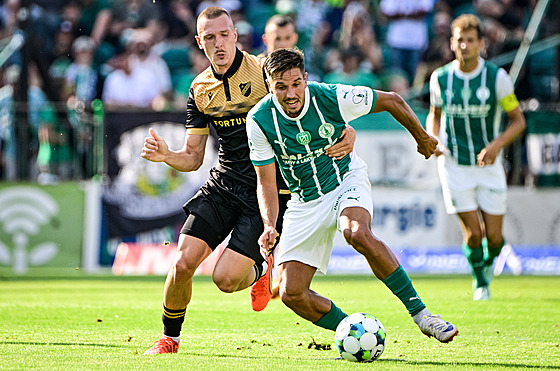 Ostravský Jií Boula se snaí peruit akci Ale ermák z Bohemians.