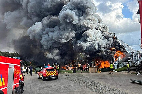 Na hlavním pódiu belgického taneního festivalu Tomorrowland vypukl velký...