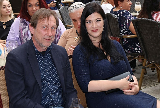Jan Antonín Duchoslav se svou novou pítelkyní Hedvikou Helenou Peterkovou...