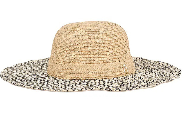 Čtyři letní outfity pro každou příležitost. ulicím kralují šaty a barvy
