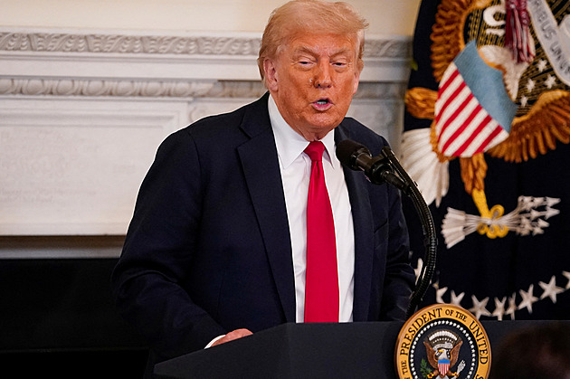 Nevěřím téměř nikomu, řekl Trump. S Putinem ale ještě neskončil