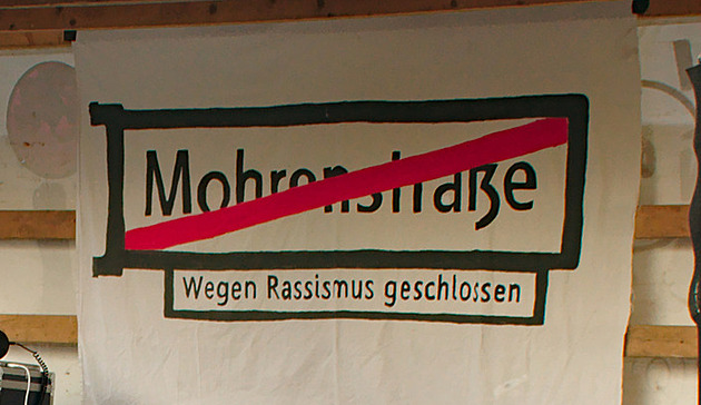 Berlín po letech sporů přejmenuje „rasistickou“ ulici, dotkne se to i metra