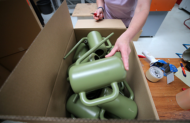 Recyklované plasty novoveselský podnik pouívá teba do materiál pro výrobu...