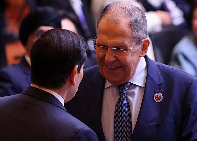 Lavrov opět jednal s Rubiem, oblažil ho úsměvem. Podle Rusů USA kličkují